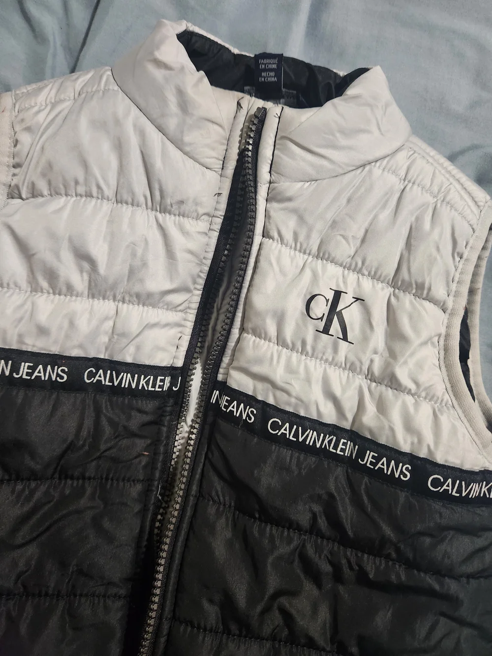 Calvin Klein Colorblock Puffer Vest - White & Black
